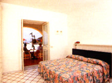 letto2.jpg (13707 byte)