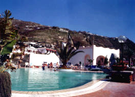 piscina2.jpg (17141 byte)