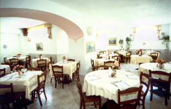 sala2.jpg (31856 byte)