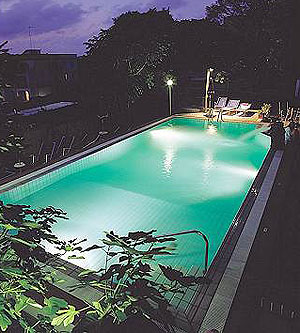 Hotel Vittoria Ischia - La psicina notturna